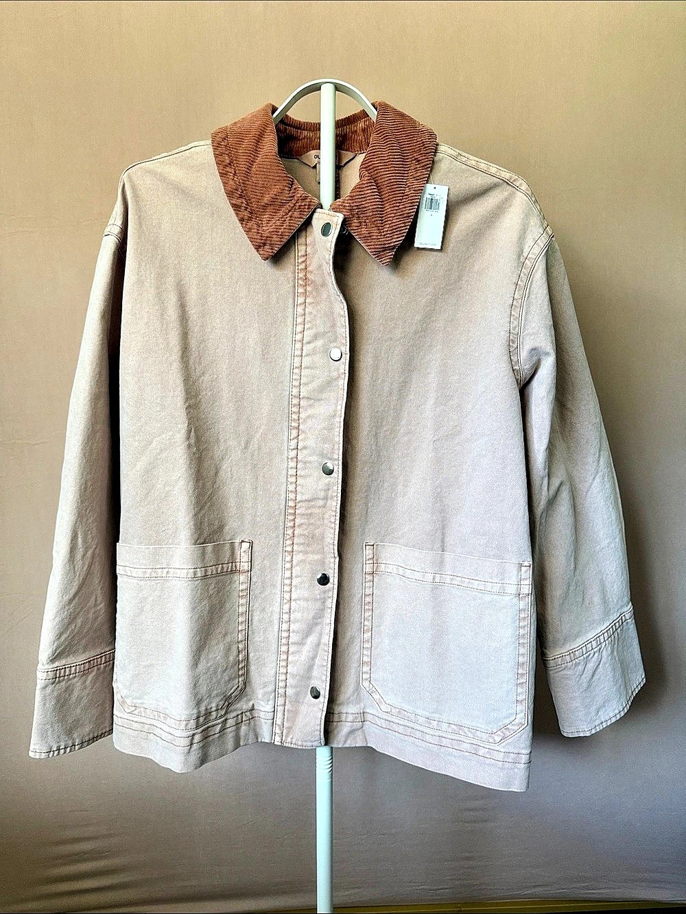 Old Navy Canvas Barn Utility Jacket in Pink with silver details. Size Lg NWT